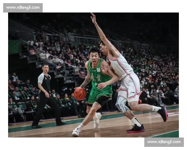 辽宁男篮激战广东巅峰对决上演攻守交锋引爆全国篮球焦点盛大对话